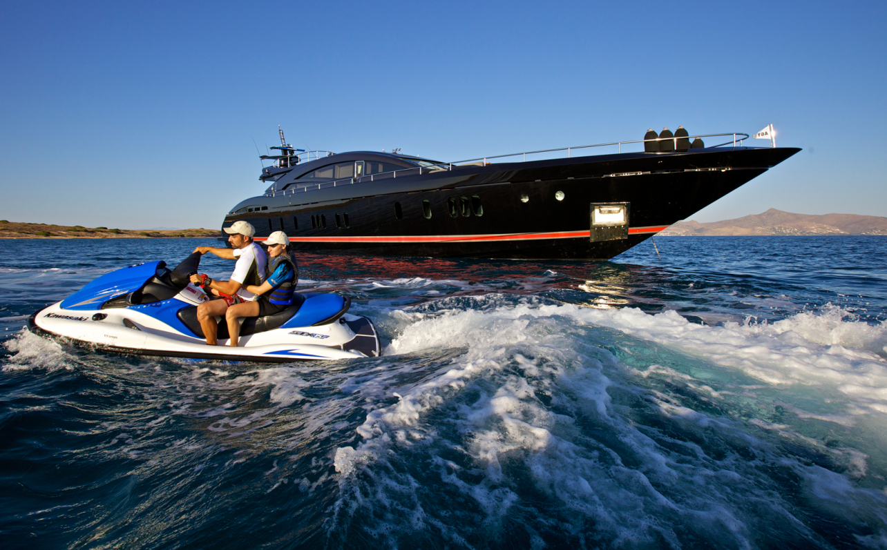 O'Pati running with jetski